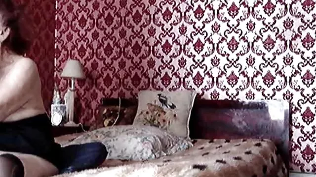Kvalitatīvs :  Brunete pie peldbaseina saņem sitienus Cool porno filmas 