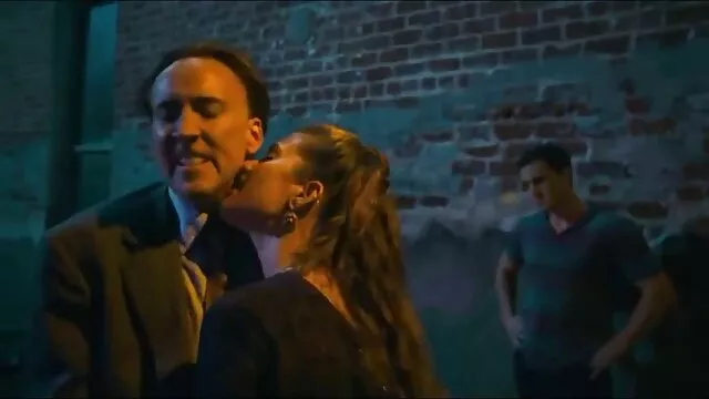 Kvalitatīvs :  Tetovētu blondu pusaudzi satriec viņas patēvs Cool porno filmas 