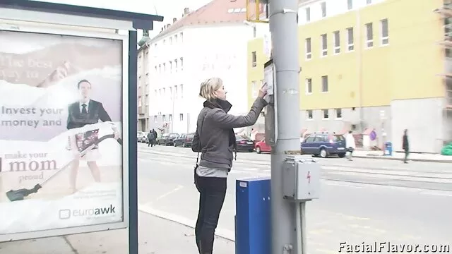Kvalitatīvs :  Amatieru porno video, kurā pāris filmē rīta seksu kamerā Cool porno filmas 