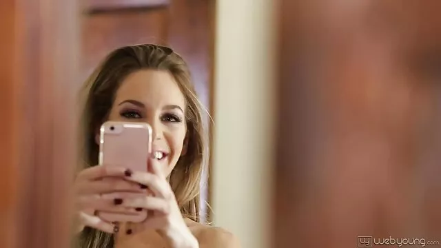 Kvalitatīvs :  Amazing blondīne Assh Lee fucked no grūti no aizmugures Cool porno filmas 