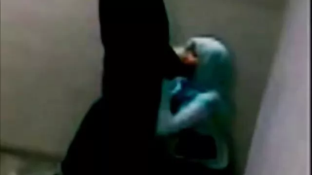 Kvalitatīvs :  Blonde Cooze mīl kaislīgu jāšanās un garu gaiļa gabalu Cool porno filmas 