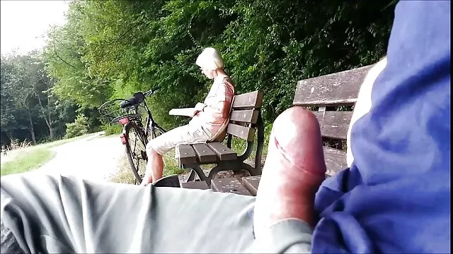 Kvalitatīvs :  Meitenes mute un sulīgās krūtis ir lieliski piemērotas, lai apmierinātu gailīti Cool porno filmas 