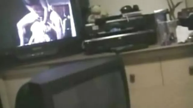 Kvalitatīvs :  Tintes draugs iet dziļi un grūti savā MILF incītī Cool porno filmas 