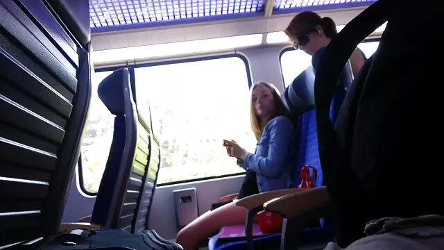 Kvalitatīvs :  Enerģiski kaislīgi dziļi rīkle ir Viktorijas specialitāte Cool porno filmas 