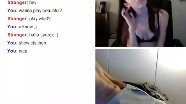 Kvalitatīvs :  Skaista, melna kniedes sprādziena izskata balta meitene Cool porno filmas 